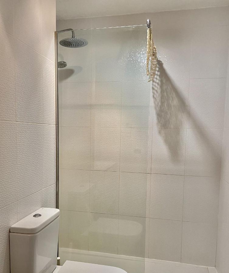 Victoria Court Modern 1 Bed Apartment ロスクリスティアーノス エクステリア 写真