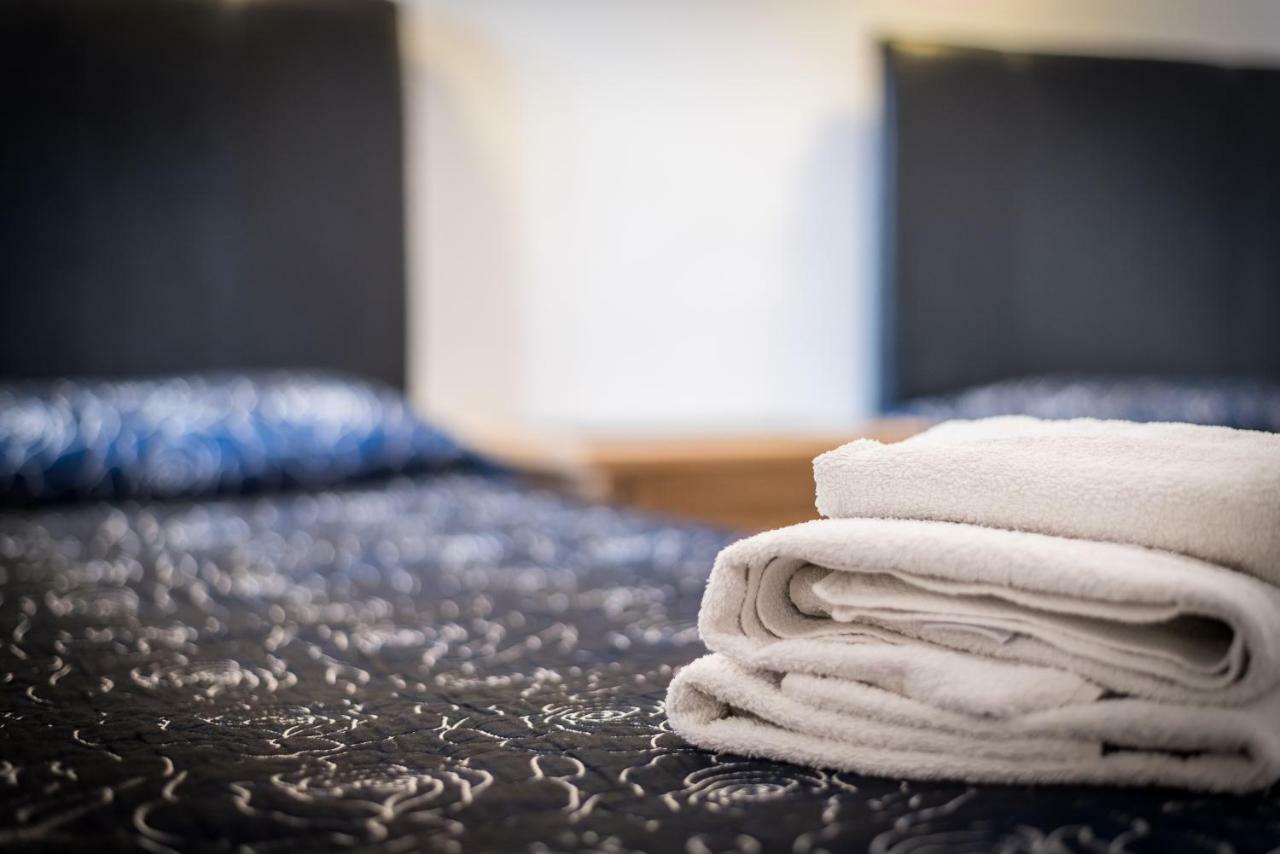 Victoria Court Modern 1 Bed Apartment ロスクリスティアーノス エクステリア 写真